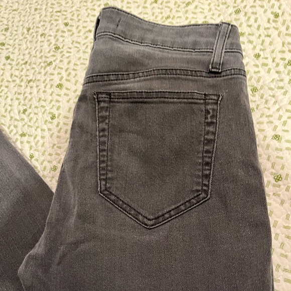Joe’s Jeans Bessie Skinny Ankle Gray Jeans, Size 27 - Picture 8 of 15